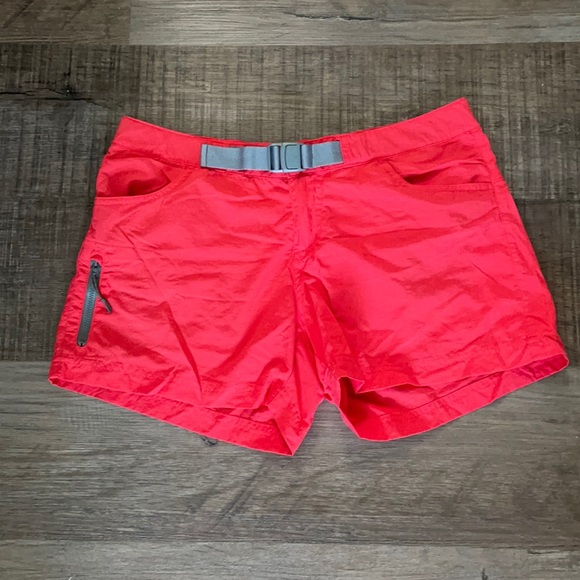 Columbia Pants - Columbia Omni-Wick Neon Salmon Shorts Size 6